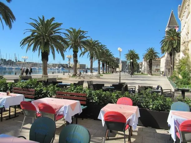 GuesthouseTina - Image 1