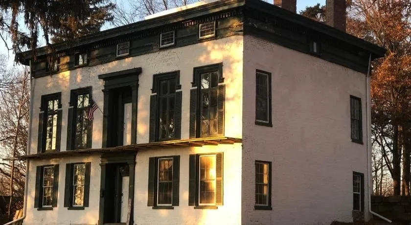 Historic Mcdonald Airbnb - Image 1