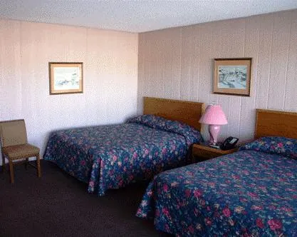 Chateau Guay Motel & Restaurant - Image 1