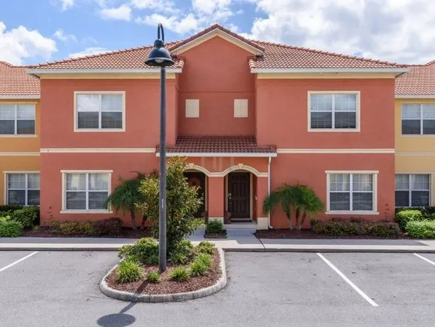 House w/ Integrated Kitchen Dining Room in Resort w/ Amenities - 8956 - Image 1