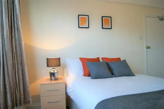 Birmingham Guest House 8 - Image 1
