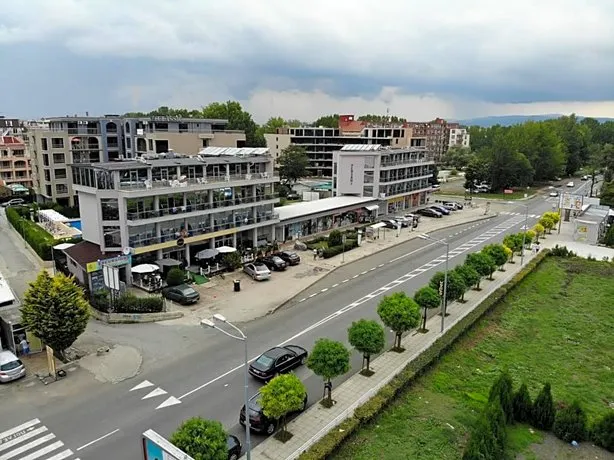 Persani Hotel - Image 1