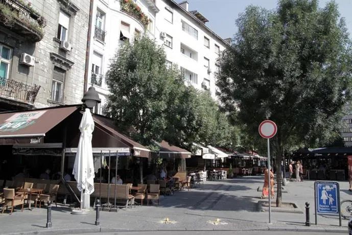Beolux Knez - Image 1