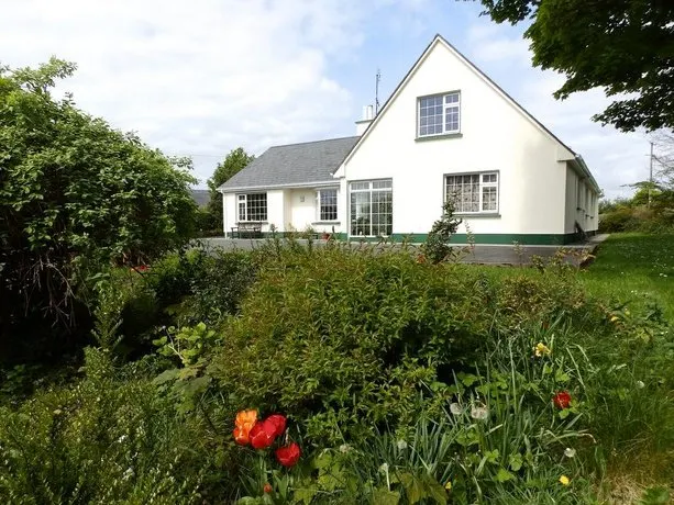 Meadowfield Bed And Breakfast - Image 1