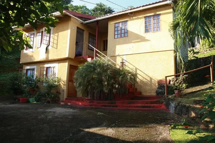 La Familia Resort and Restaurant - Image 1