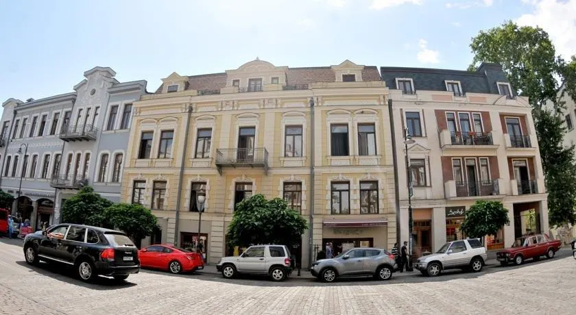 Hotel Lux - Image 1