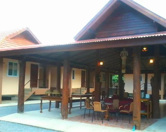 Saksri Resort - Image 1
