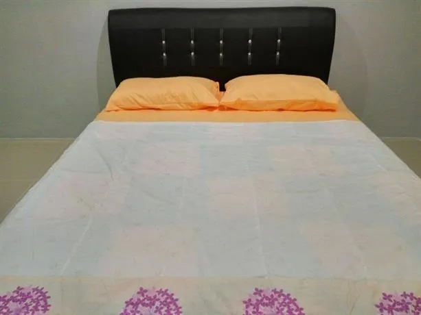 Homestay 32 Lumut - Image 1
