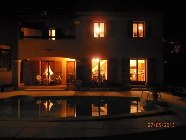 Studio-mezzanine dans villa - Image 1