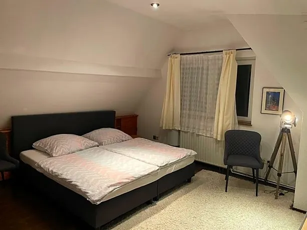 Studio - Hh Airport - Image 1