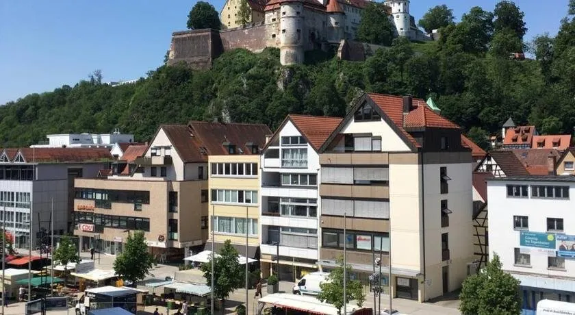 Premium Penthouse Wohnung mit Schlossblick Zentral in Heidenheim mit Tiefgarage - Image 1