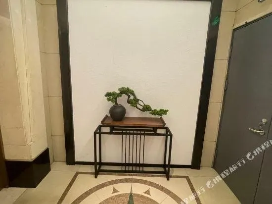 Huashi Hotel - Image 1