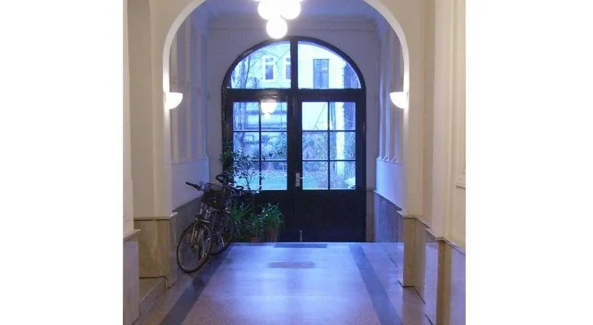 Garten Apartment Grunentorgasse - Image 1
