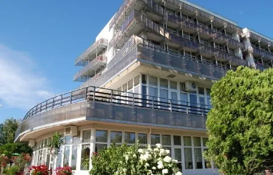 Waberer's Club Hotel - Image 1