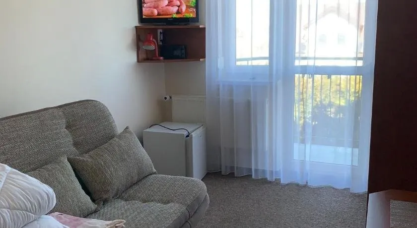 Delfin Pokoje Goscinne - Image 1
