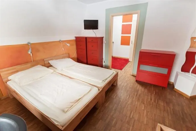 Hostel Alex 30 - Image 1
