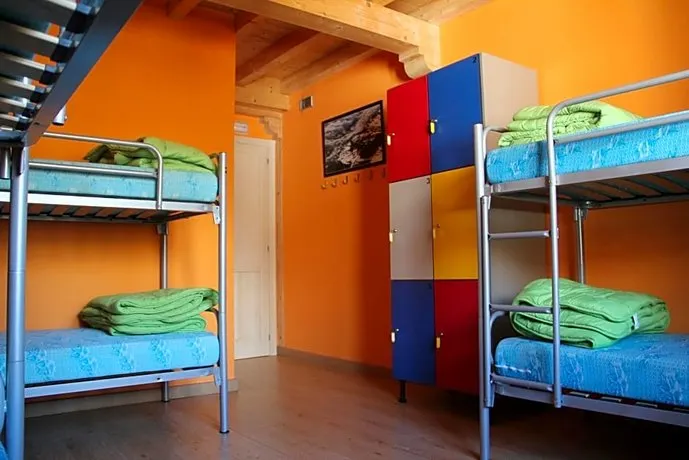 Hostel Curavacas - Image 1