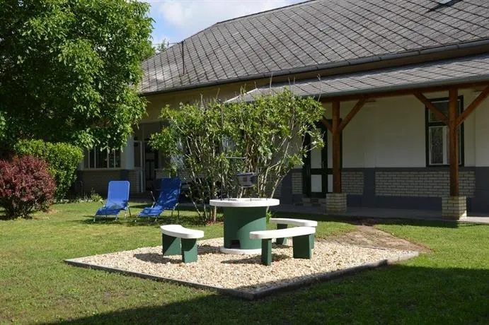Tisza-Kert Apartmanok - Image 1