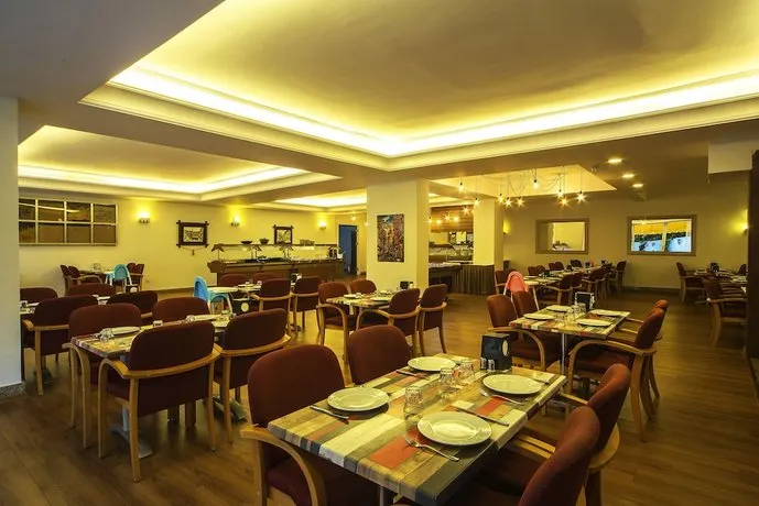 Sun Bay Hotel - Image 1