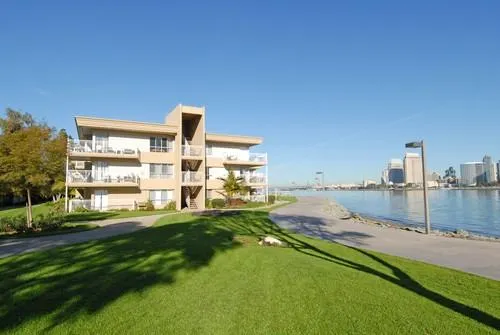 OAKWOOD CORONADO - Image 1