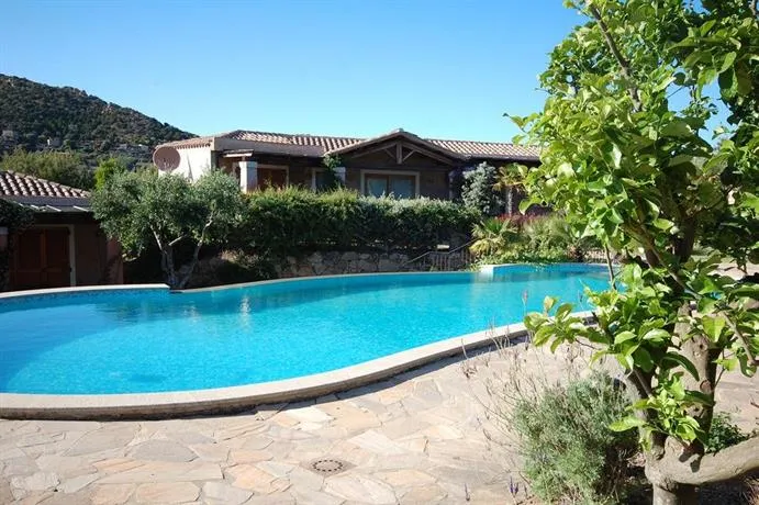 Villa Laguna Resort - Image 1