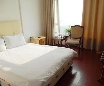 Tuke Light Stay Hotel (Weifang Railway Station North Square Taihua City Branch) - Image 1