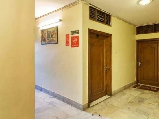 Paul Avenue Hotel - Image 1
