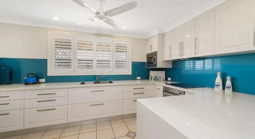 Burkeys, 5 Main Street - Image 1
