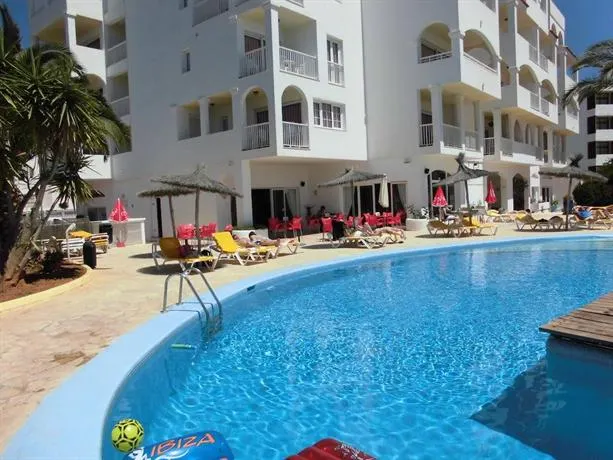 Aparthotel Es Pueto - Image 1