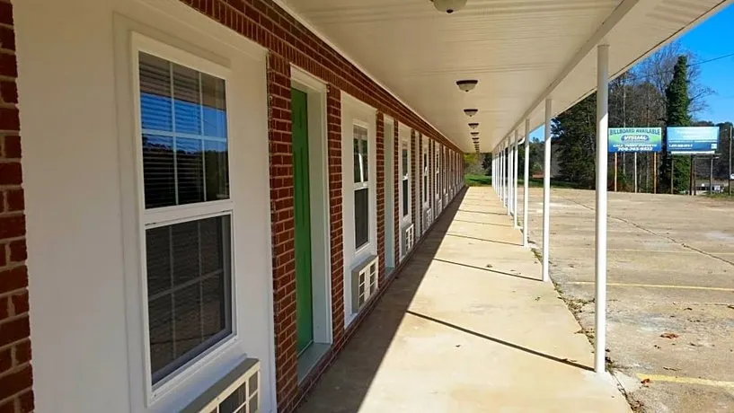 Murphy Motel - Image 1