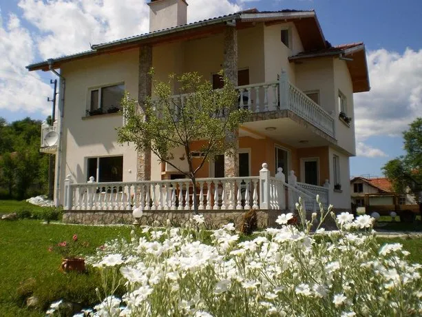 Guest House Debrina - Image 1