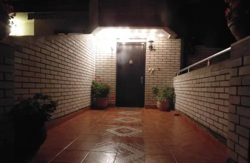 B&B Tomic - Image 1