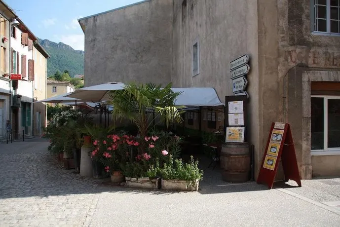 Hôtel-Restaurant Les Jeunes Chefs - Image 1