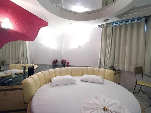 Fantasy Motel - Image 1