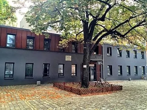 Hart Hostel & Art - Image 1
