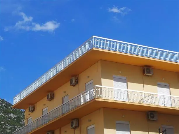 Hotel Andreou - Image 1