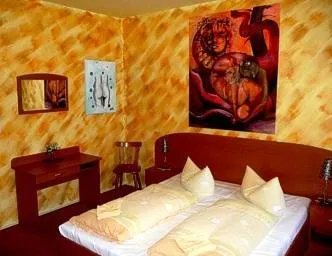 Hotel Zur Gondel - Image 1