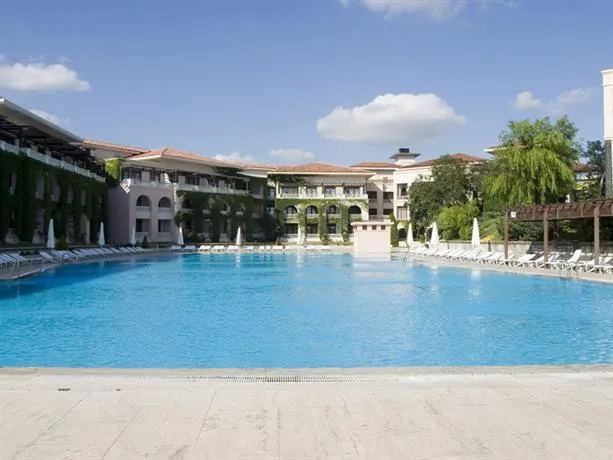 Klassis Golf & Country Club - Image 1
