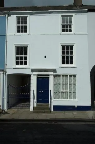 Twenty Queen Street House - Image 1