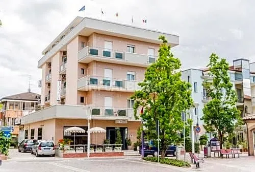 Hotel Atlantic - Image 1