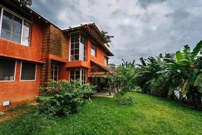Mynaakom Guest House - Image 1