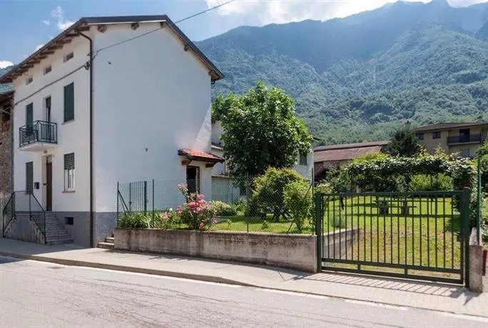 Casa Legnone - Image 1