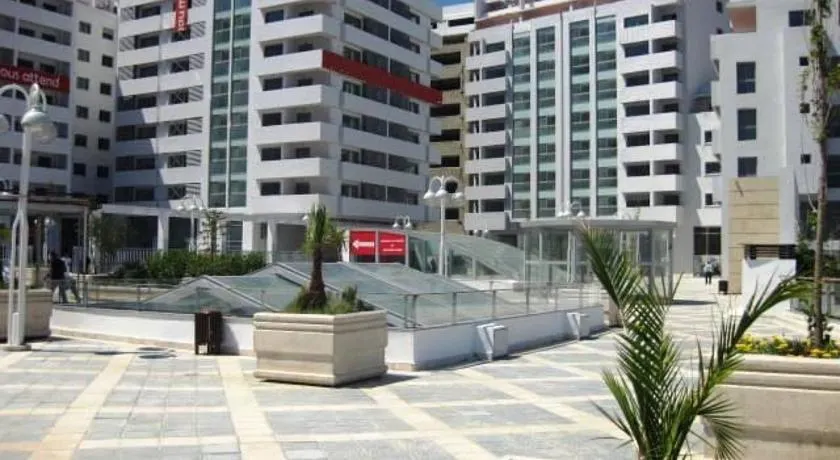 Cityred Serviced Apartments - Image 1