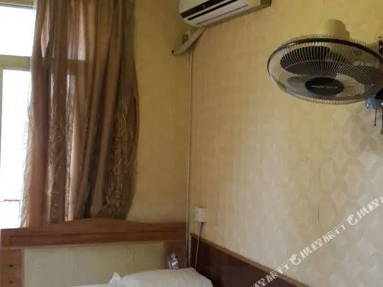 Wenxin Hostel (Chengdu Shiyang Bus Station) - Image 1