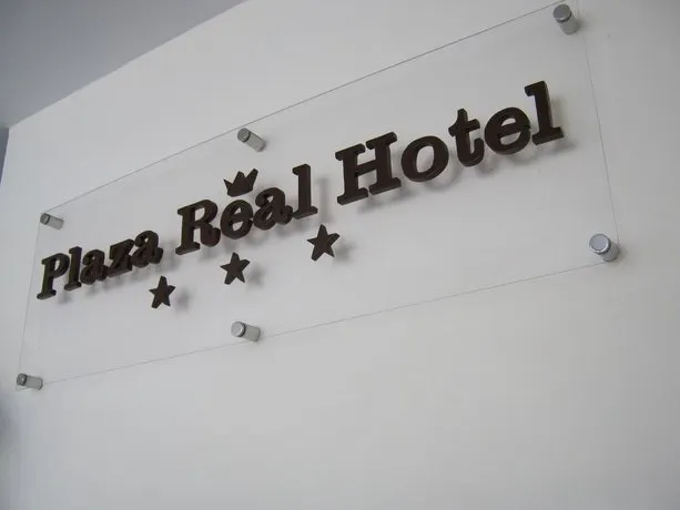 Plaza Real Hotel - Image 1