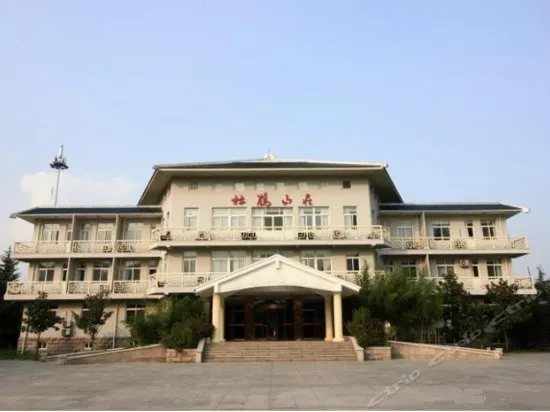 Dujuan Shanzhuang Hotel - Image 1