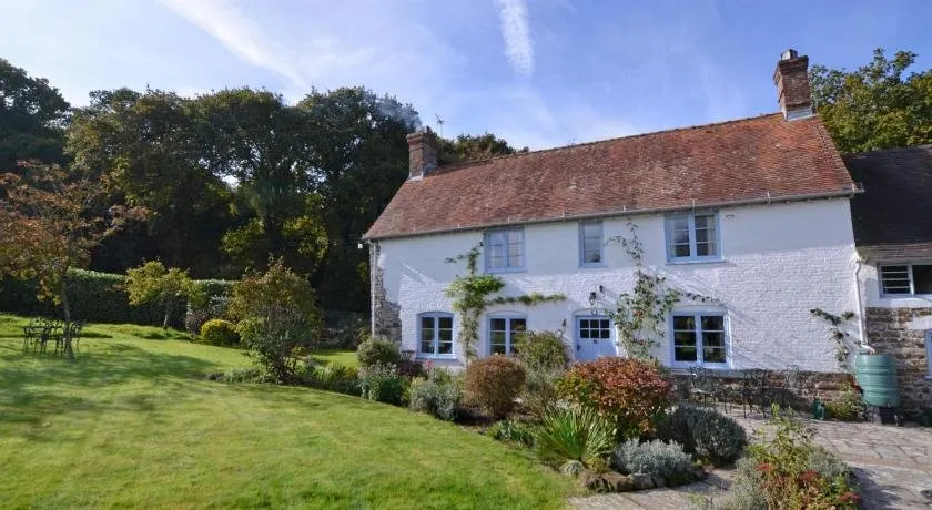Old Dairy House - Image 1
