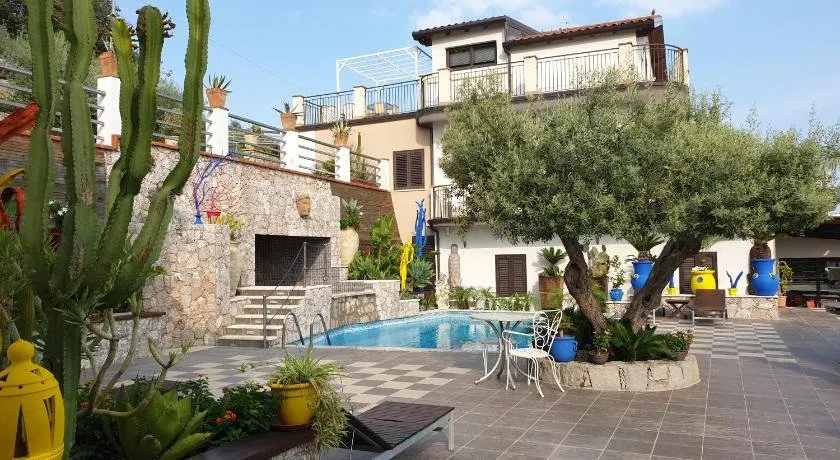 Appartamento su due piani in Villa Antheus - Image 1