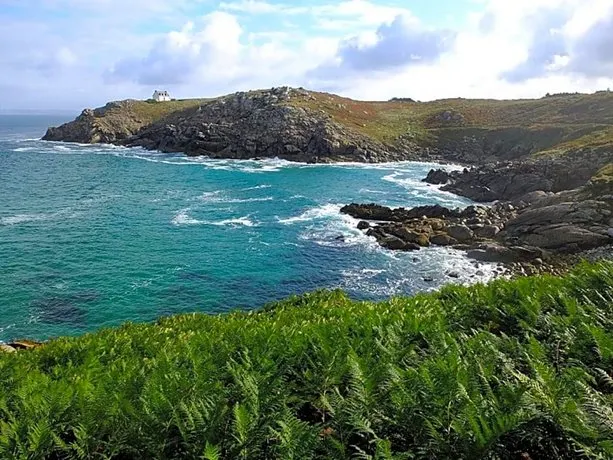 Au calme à 10mn des baies de Douarnenez et Audierne avec cuisine à disposition - Image 1