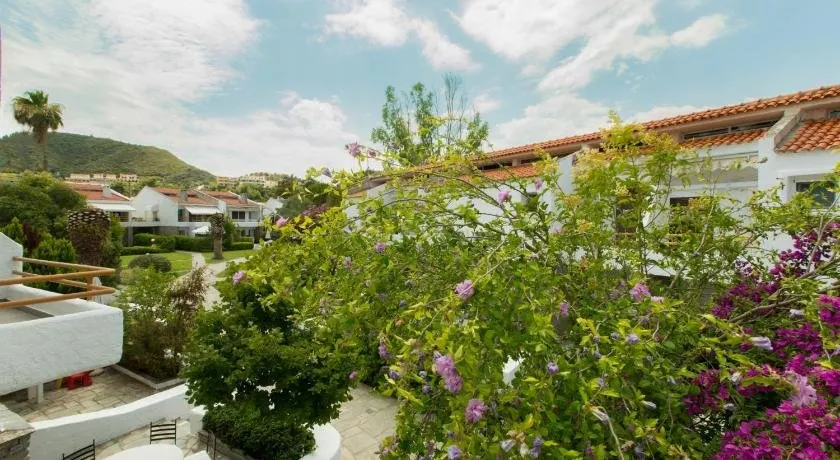 Villa Aggistri Pefkohori Halkidiki - Image 1